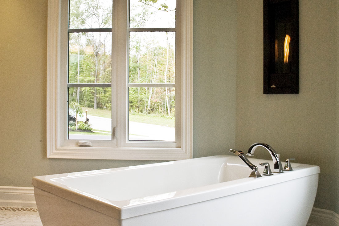 Lincolnshire master ensuite soaker tub.